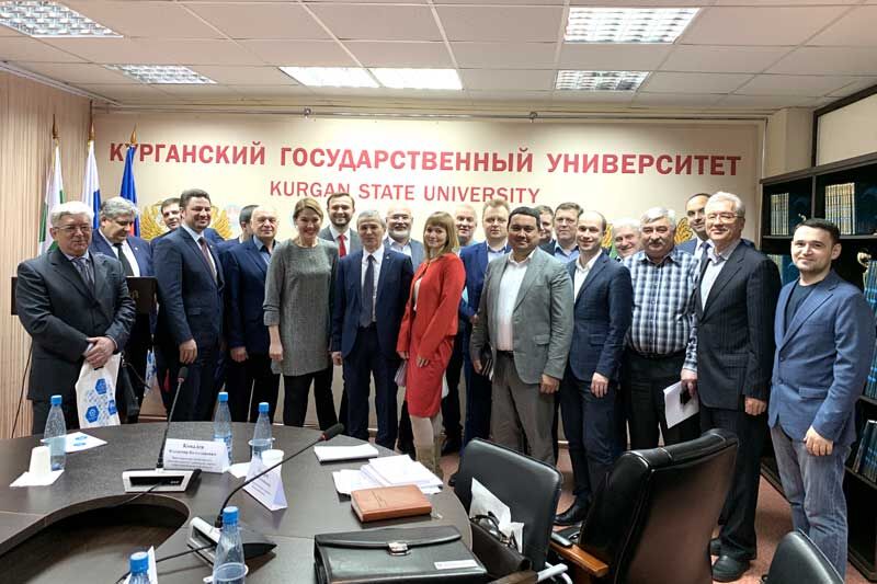 Промышленники Югры и Зауралья обсудили перспективные совместные проекты