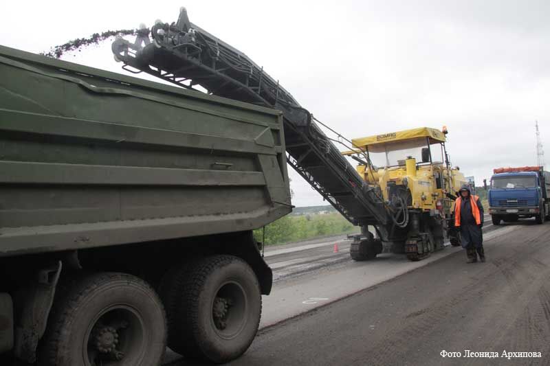 В Зауралье рабочий погиб под самосвалом при ремонте трассы