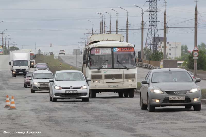 На одной из главных курганских магистралей вводится запрет на стоянку и остановку транспорта