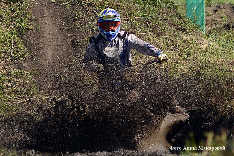 В курганском летном центре «Логовушка» прошел музыкальный мотофестиваль «От винта!»