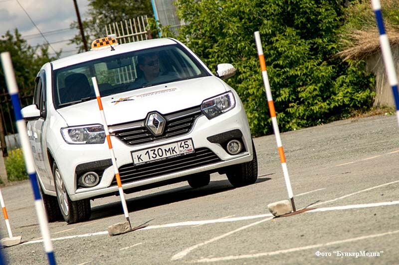 В Курганской области выбрали лучшего водителя такси