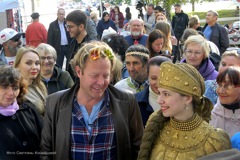 Джон Уоррен уехал принимать грязевые ванны на озеро Медвежье