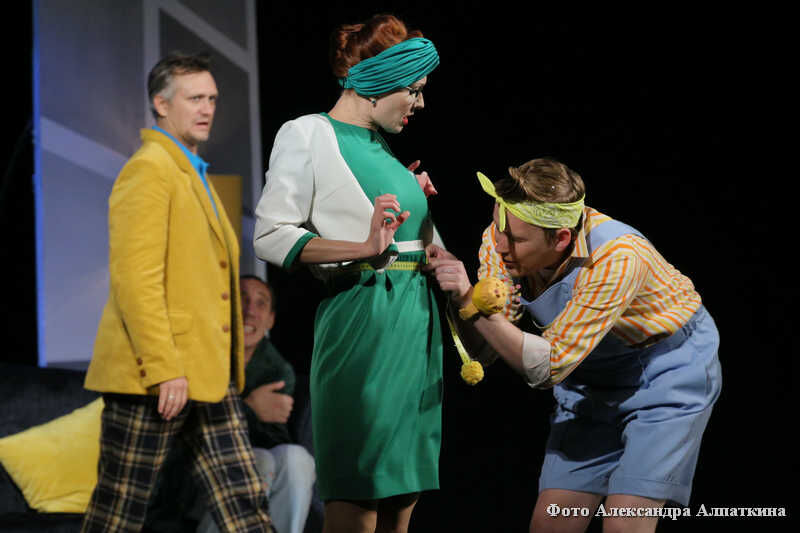 Курганский театр драмы откроет сезон самой известной комедией Рэя Куни «Слишком женатый таксист»