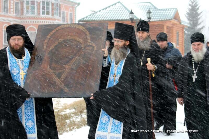В Чимеевский монастырь вернули икону Казанской Божией Матери