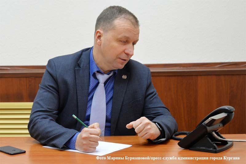 Глава Кургана Андрей Потапов провёл «прямой провод» по теплу