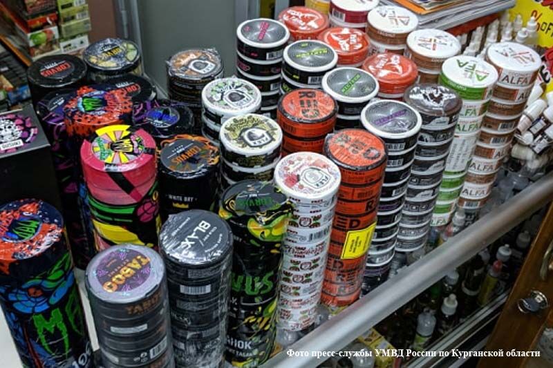 В Курганской области введен запрет на продажу никотиновых смесей несовершеннолетним