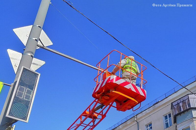 В Кургане временно отключат два светофора на улице Бурова-Петрова