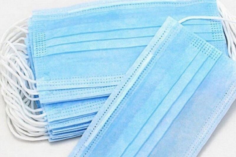 Правительство РФ ограничило торговлю масками и средствами защиты