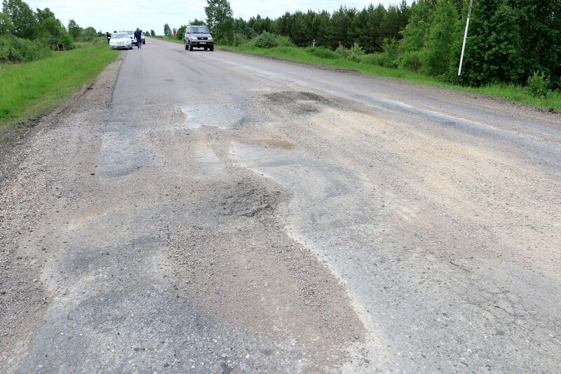 Зауралец угнал ИЖ-2126 и перевернулся на нем в лесу