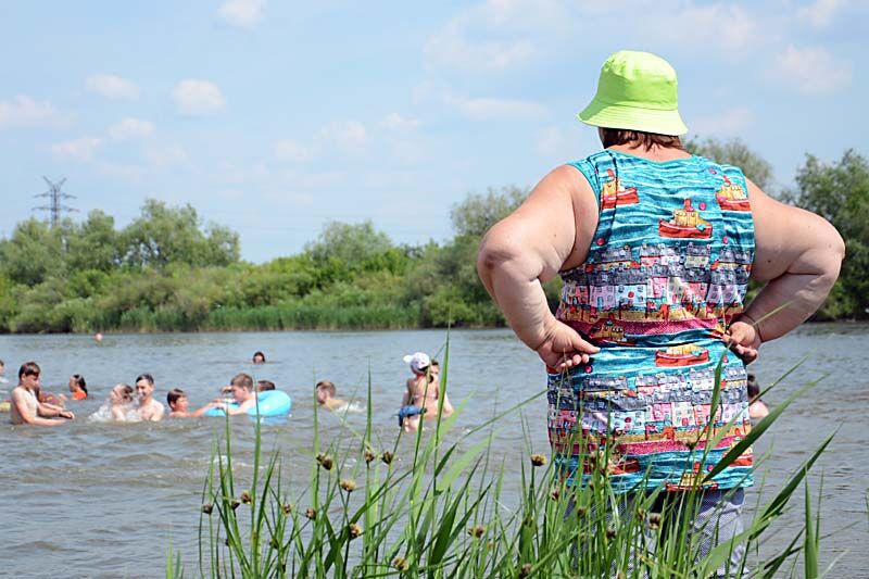 Чему нужно научить ребенка перед началом купального сезона