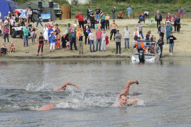 В Кургане состоялись первые заплывы «Царской мили»