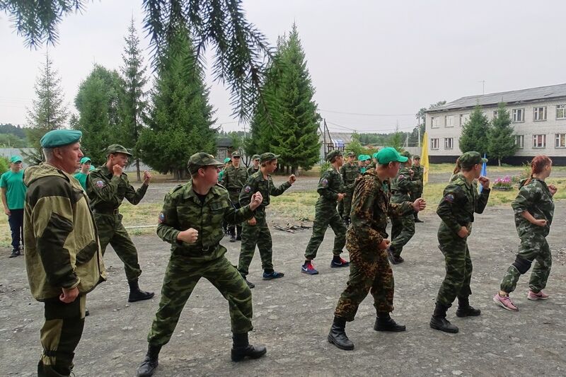 В Кургане завершилась первая смена военно-исторического лагеря «Патриот Зауралья»