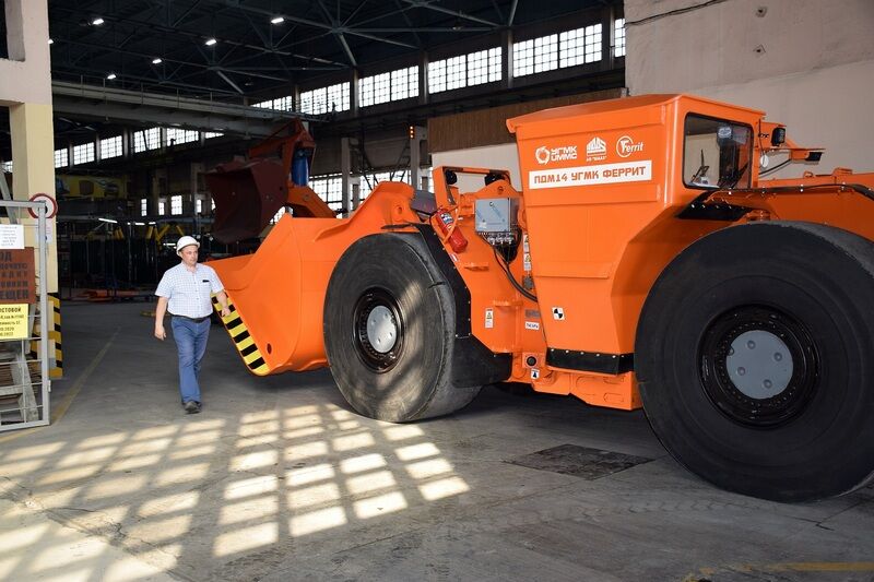 Зауральский завод ШААЗ выпустил новый подземный погрузчик