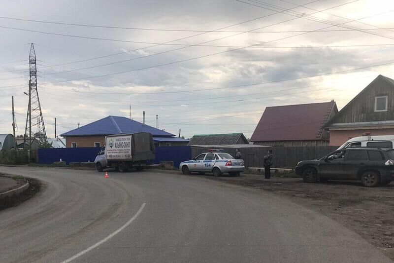 В Кургане автомобиль столкнулся с электромопедом