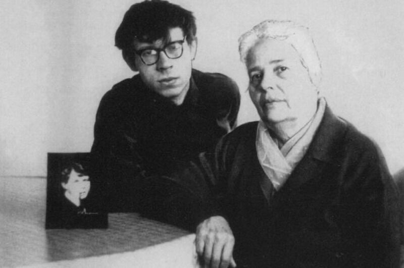 С Есениным через одно рукопожатие