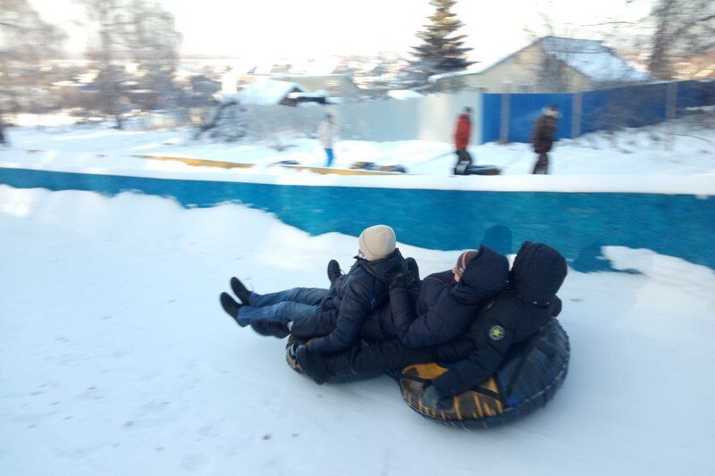 Курганцам рассказали, как безопасно кататься на «ватрушках»