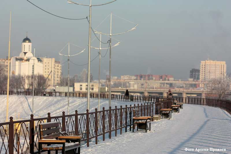 В Кургане полиция задержала 22-летнего мужчину, взорвавшего петарду в урне на
				набережной