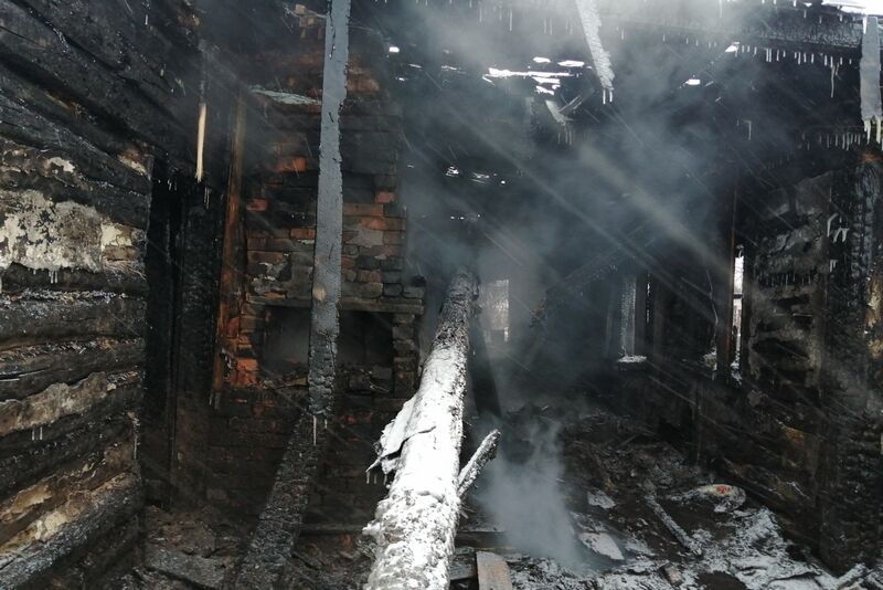 Власти Курганской области окажут помощь пострадавшей от пожара многодетной семье