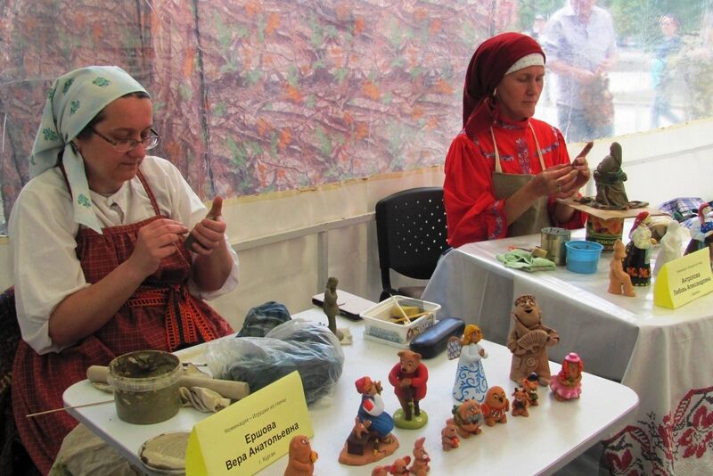 Курганская художница-прикладница разработала уникальную глиняную игрушку