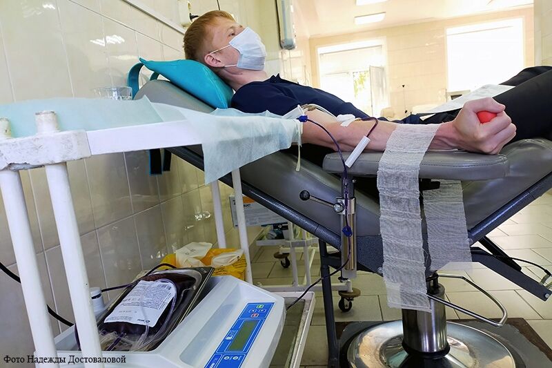 Зауральцев призывают стать героями и сдать кровь