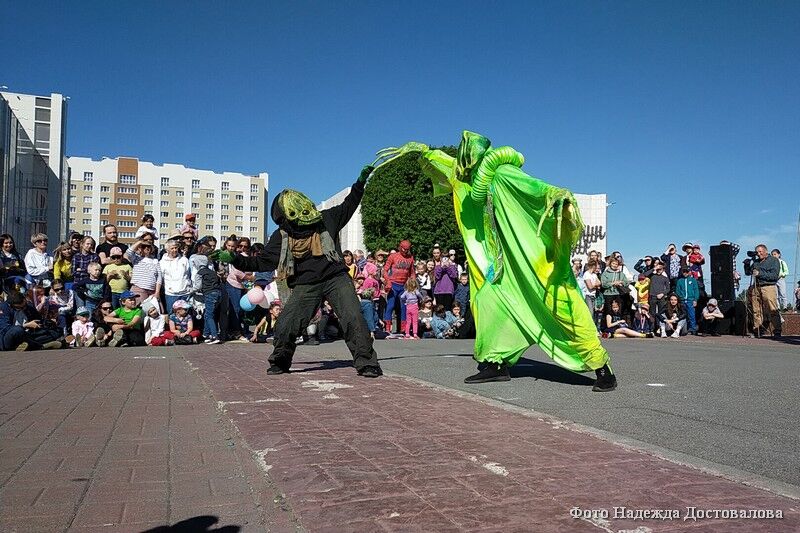 Премьера уличного спектакля театра кукол «Гулливер» Made In Ural
