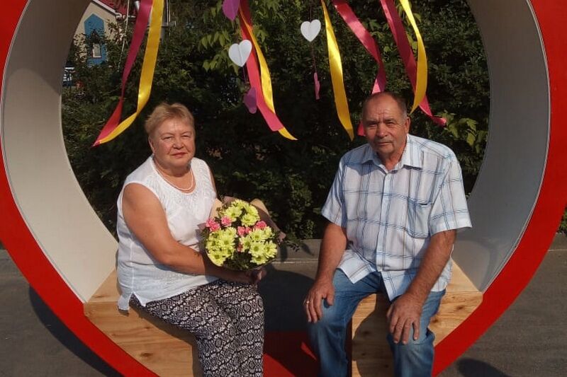 Супруги Шлемовы, награжденные в этом году медалью «За любовь и верность», отметили перламутровую свадьбу