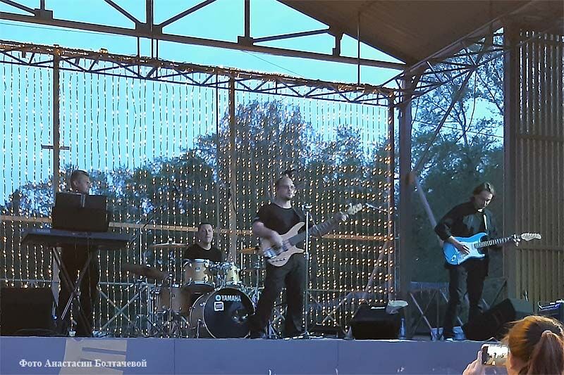 Фанаты Кургана собрались в ЦПКиО, чтобы вспомнить Виктора Цоя