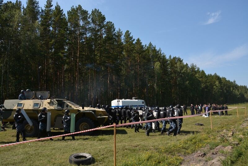 Спецназ подавил бунт заключенных в курганской колонии