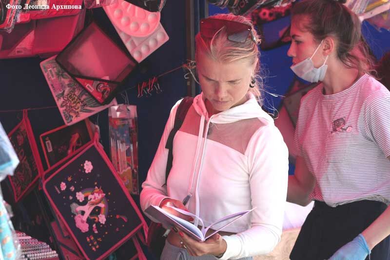 Курганцы могут помочь собрать в школу детей из Краснодона