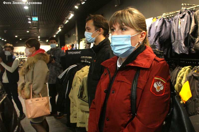 В Кургане в торговых центрах проходят рейды по соблюдению профилактических норм