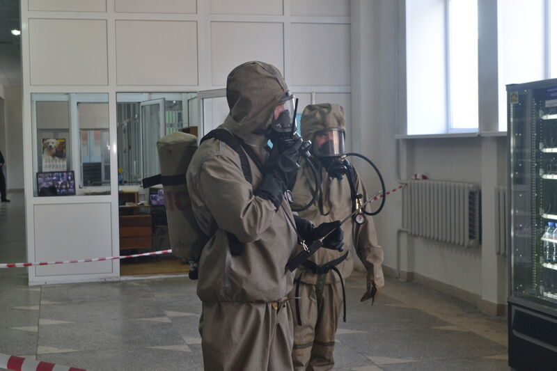 Неизвестные в масках атаковали администрацию Кургана