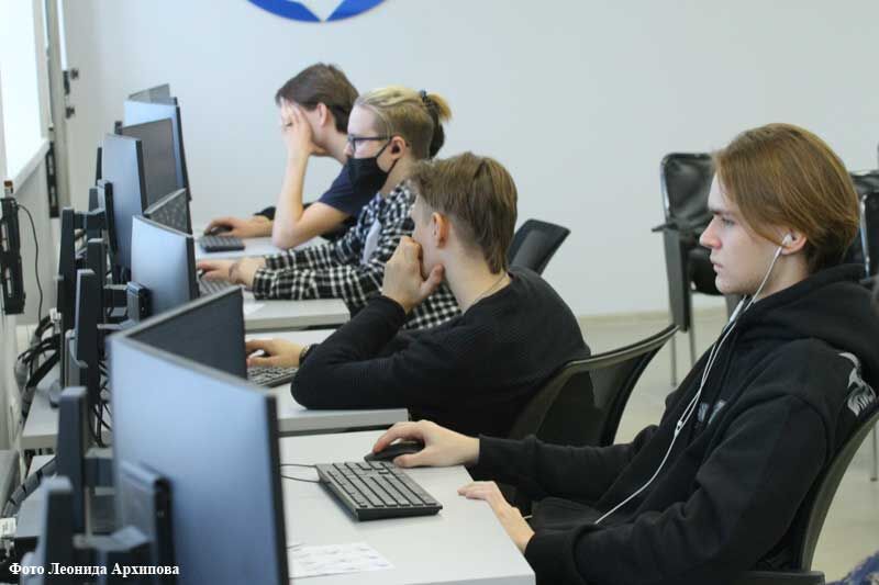Зауральских школьников бесплатно обучат современным языкам программирования