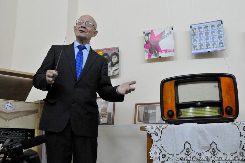 В Кургане открылась выставка раритетных радиоприемников