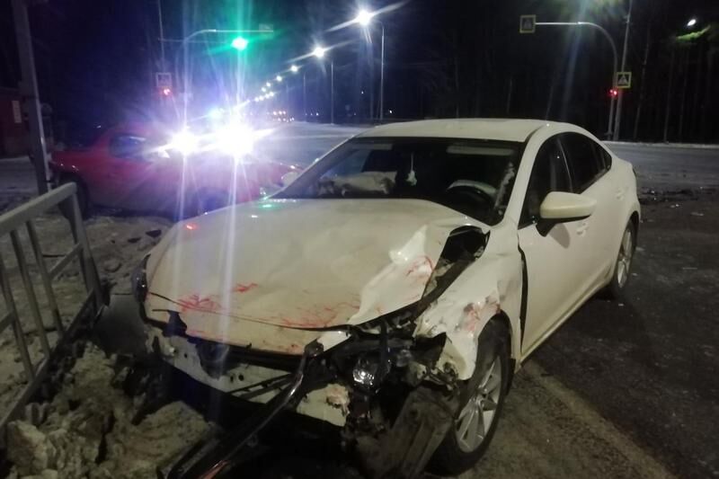 В Кургане двух человек госпитализировали после ДТП на шоссе Тюнина