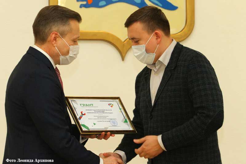 Лучшие профессионалы Курганской области получили гранты губернатора
