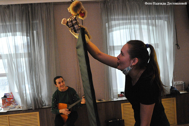 «Папьемашенники» научили курганцев изменять голос