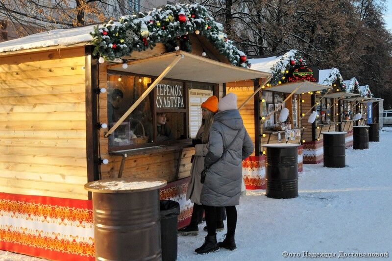 Средние траты россиян на празднование Нового года превысили 64 тысяч рублей