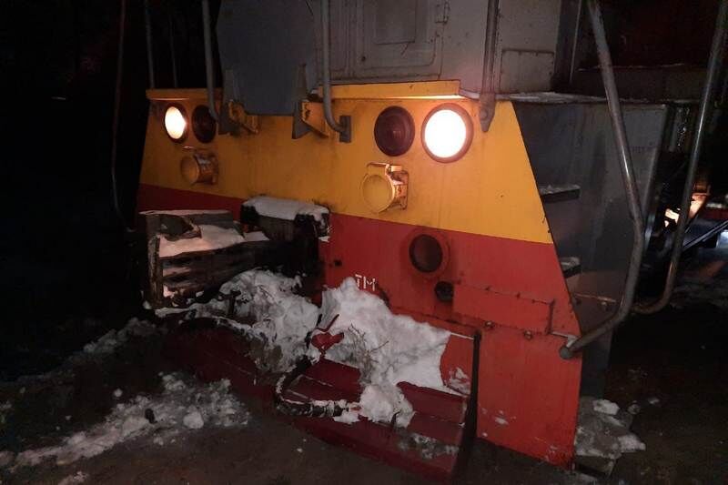 В Кургане с рельсов сошёл маневровый тепловоз