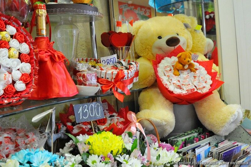 Банк «Открытие»: средний чек покупок на 8 марта вырос на 15%