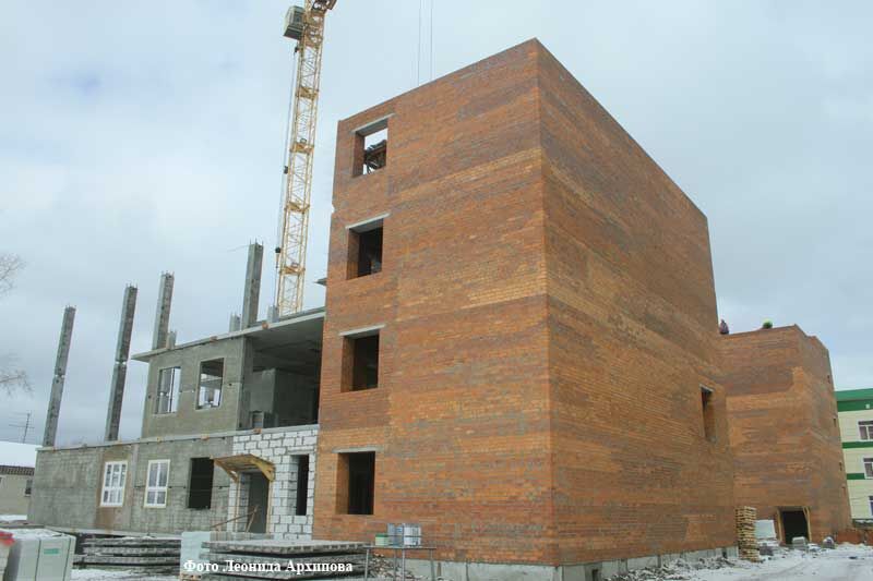 В Кургане полномочный представитель Президента России в УрФО осмотрел строящееся здание хирургического корпуса областного онкодиспансера