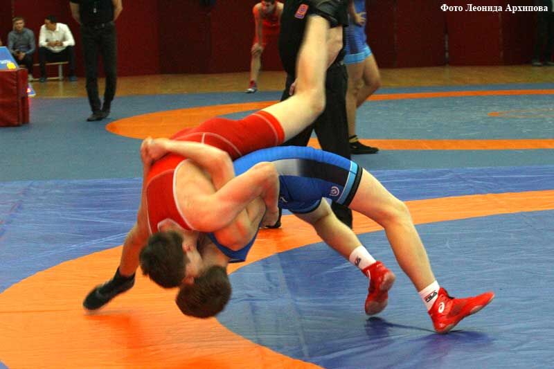 В Кургане прошел Мемориал Н.В. Парышева по спортивной борьбе