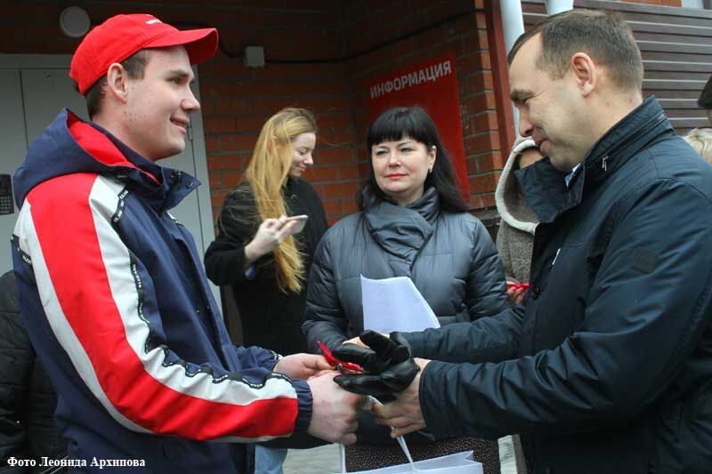 В Кургане дети-сироты получили новые квартиры