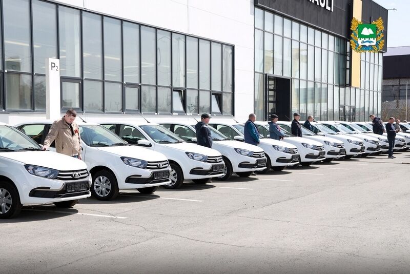 Автопарк медучреждений Курганской области пополнился 26 машинами