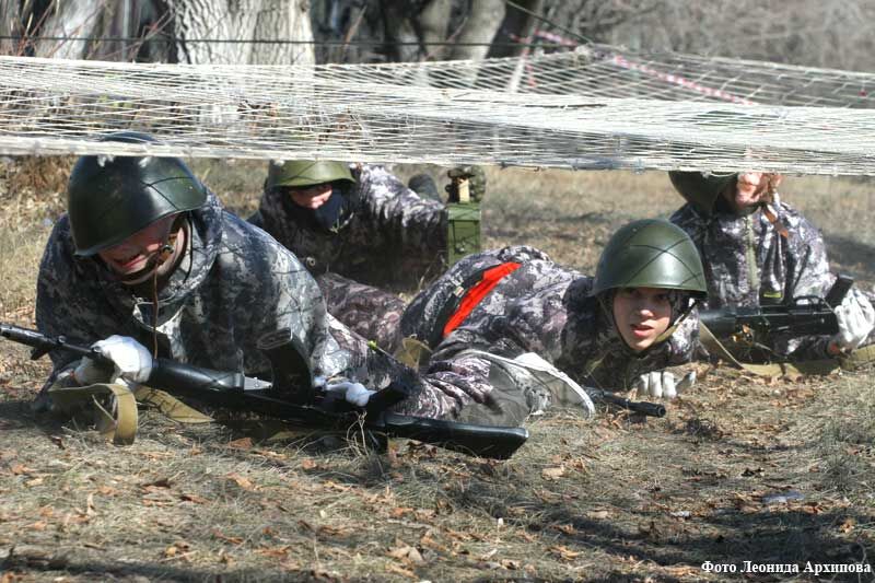 Учащиеся курганской школы участвовали в военно-спортивной эстафете