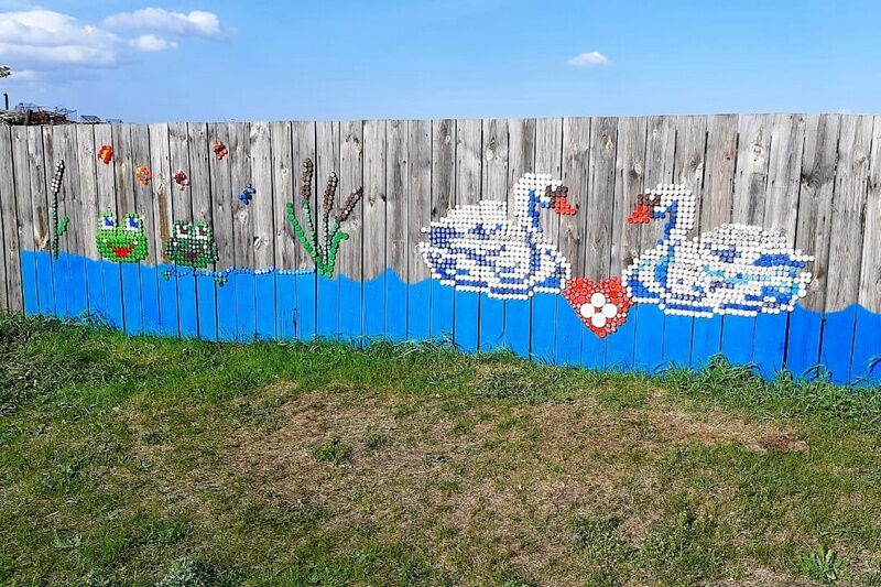 Семья из Шадринского района создает композиции из бросового материала