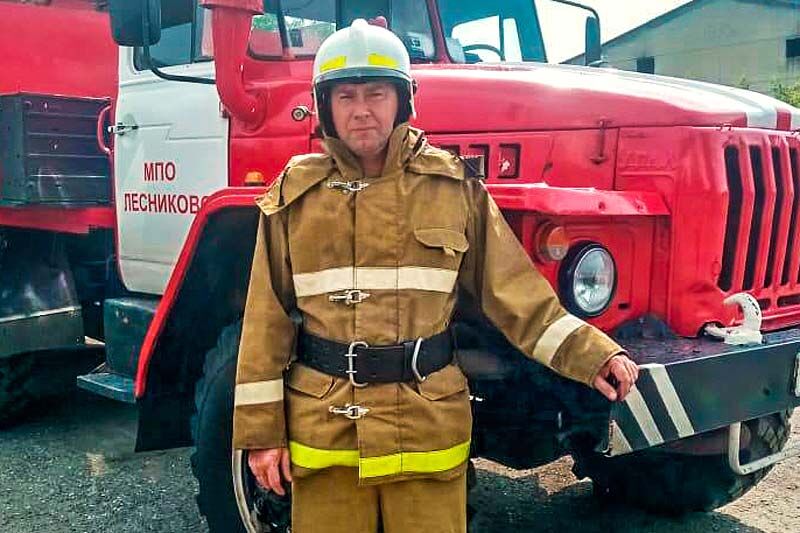 В Курганской области спасли мужчину из горящего дома