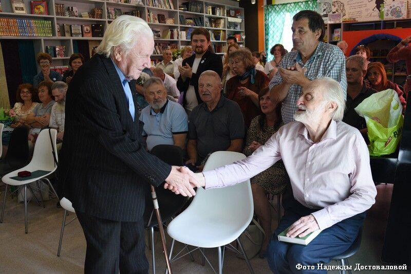Зауральские писатели и художники уже могут подать заявку на гранты имени Потанина и Травникова