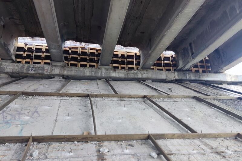 В Кургане Некрасовский мост готовят к асфальтированию