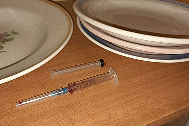 Судимый курганец превратил квартиру в наркопритон