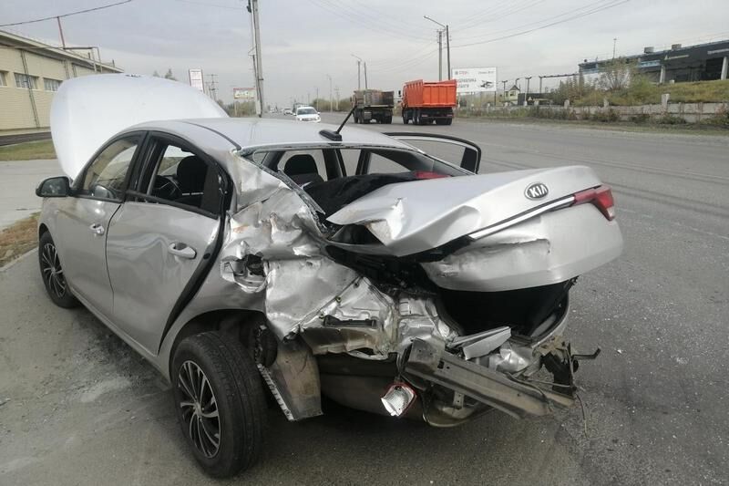 В Кургане после ДТП с грузовиком госпитализировали 7-месячного малыша